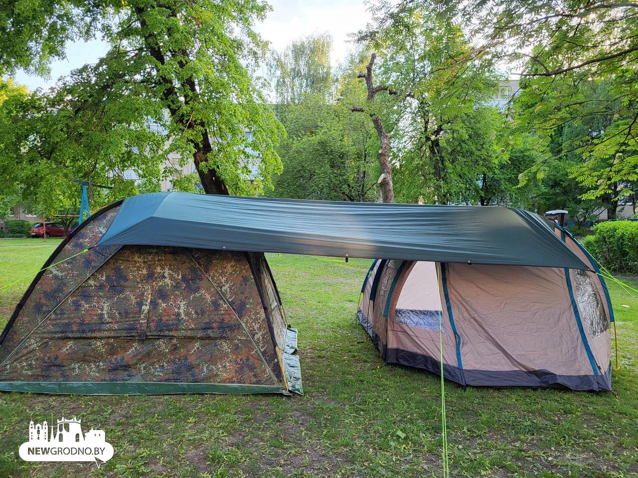 что за палатка стояла во дворе в Гродно 