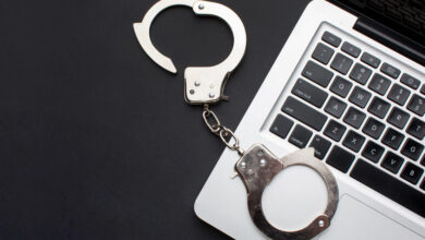 Хранение экстремистских материалов: