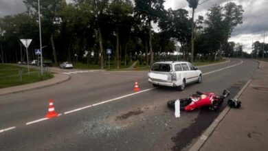 В Скиделе 24-летний мотоциклист протаранил попутный Opel