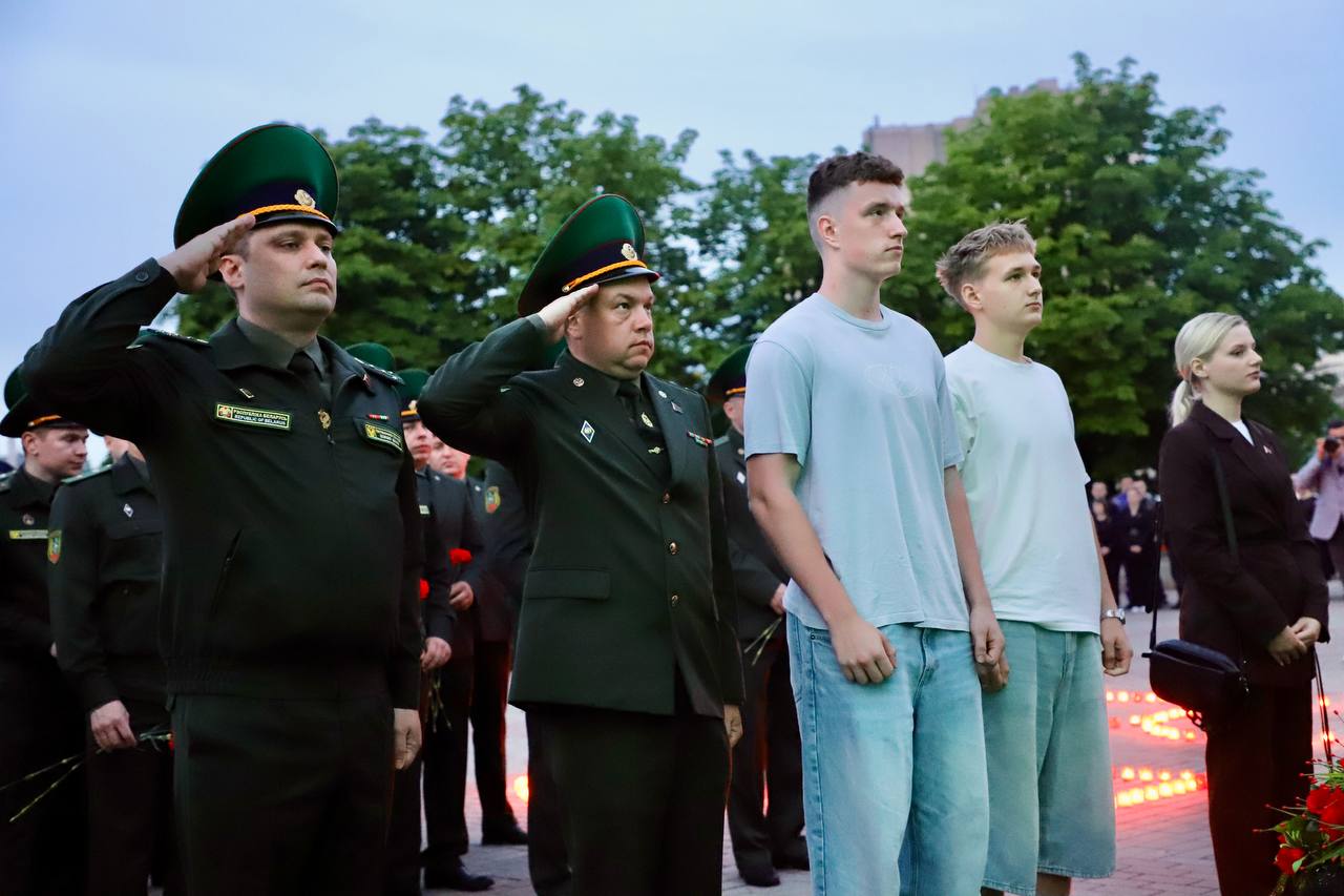 В Гродно почтили память первых героев войны