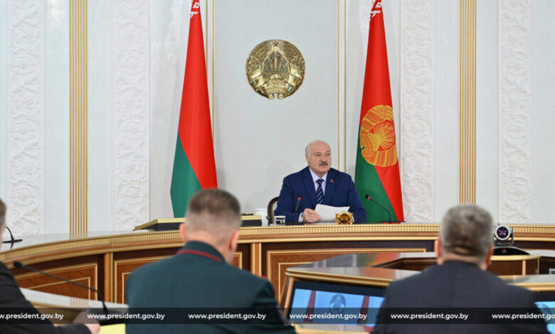 Лукашенко пригрозил