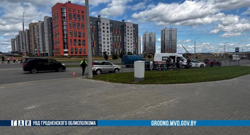 В Гродно автомобиль сбил