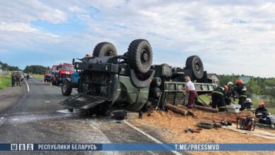 Двое военных погибли в аварии