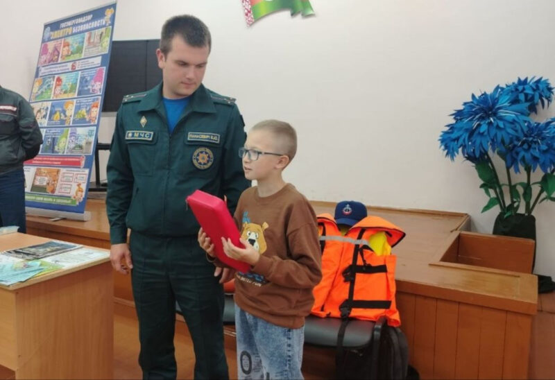 Как сотрудники МЧС обучают