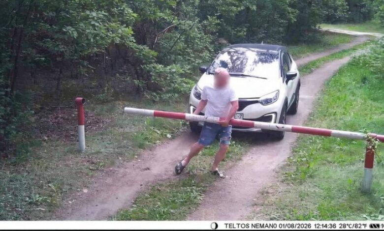 Открыл шлагбаум: жителю Узденского