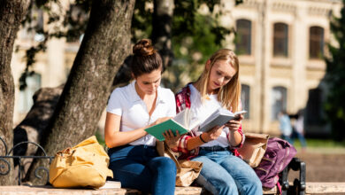 В Сингапуре начали платить жителям