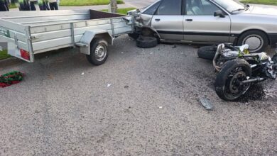 В Сморгони мотоцикл влетел в машину с прицепом: кто виноват?