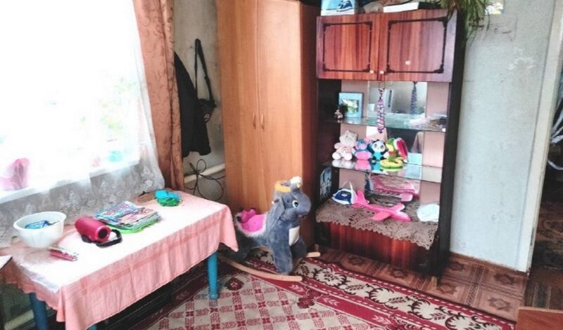 Попросила о помощи